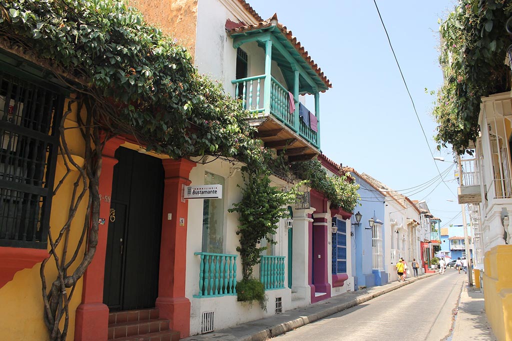 casas coloridas cartagena colombia