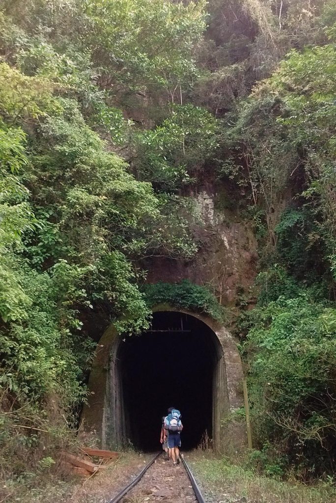 ferrovia do trigo quilometros túneis